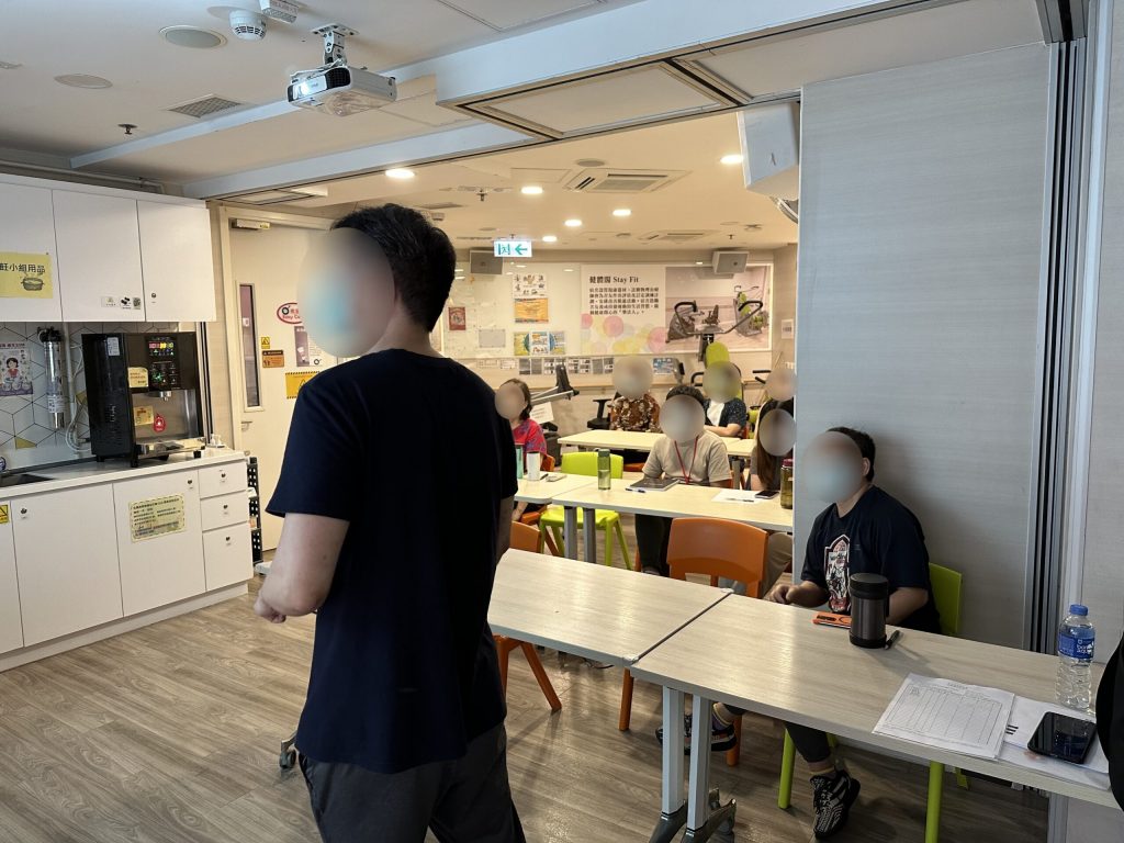 前線員工培訓 - 東華三院李恩李鋈麟父子樂活熙庭_(1)